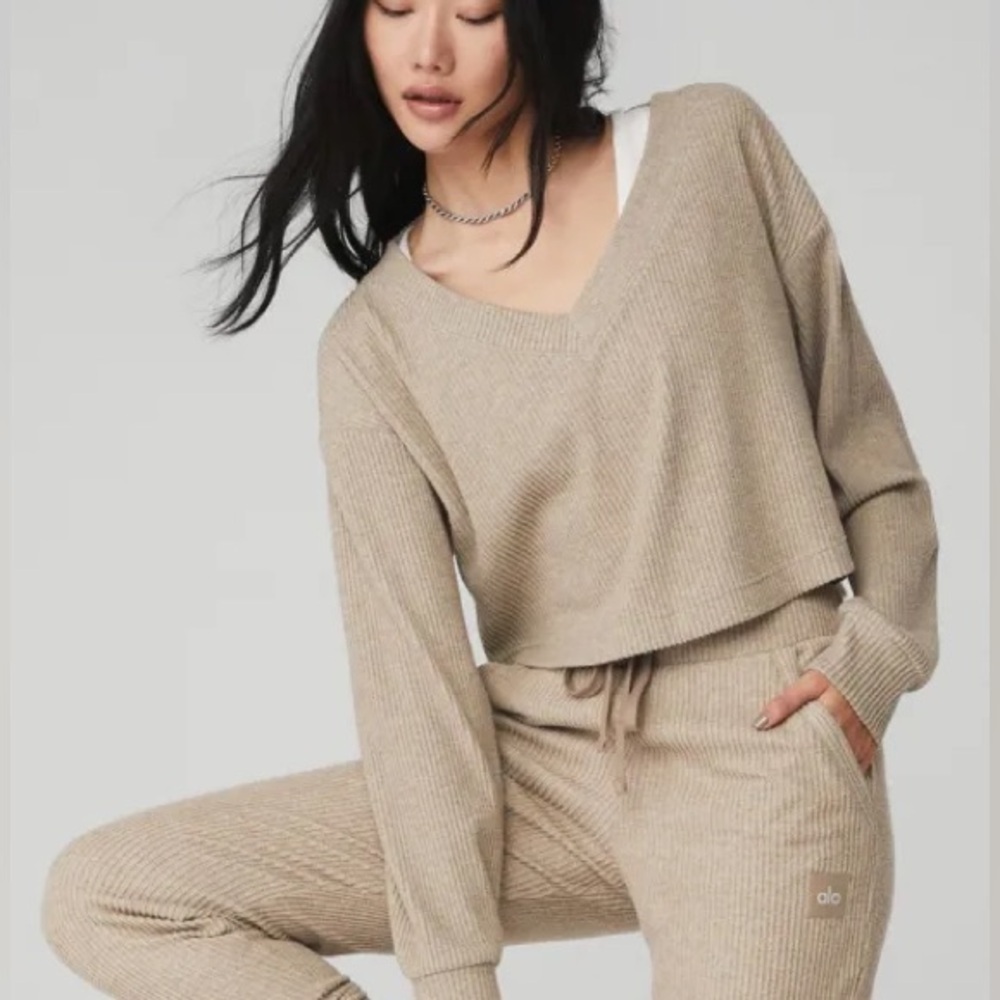 Alo Yoga Muse Ribbed V-Neck Pullover - Gravel Heather XS
